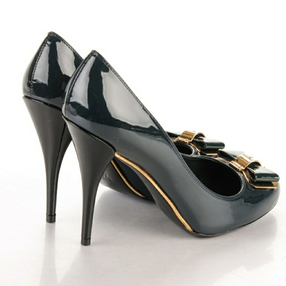 Shoe - Picture 7 of 7